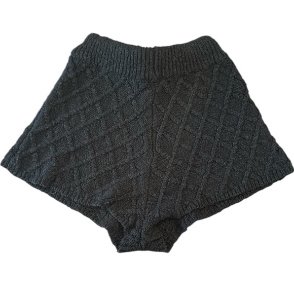 Elophe Studios Chunky Black Diamond Pattern Knit Shorts Size Medium - Picture 9 of 9